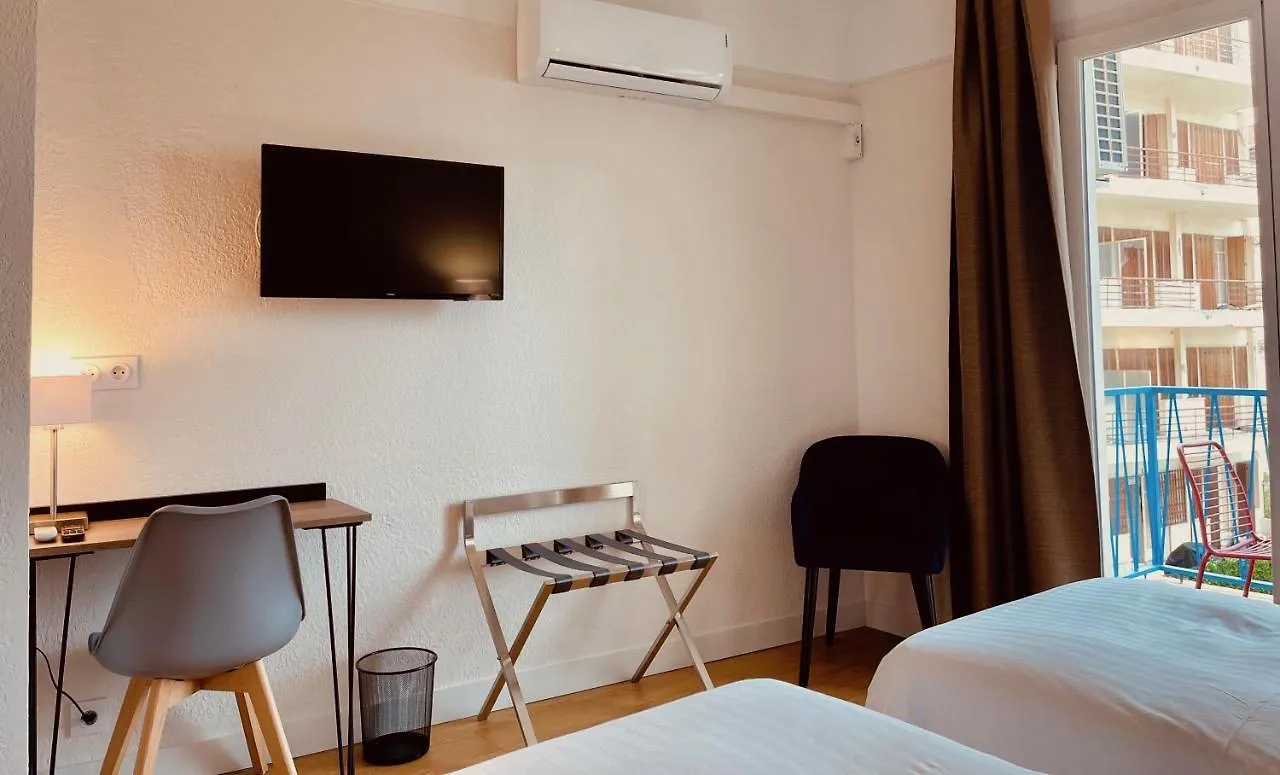 Hotel Courbet جوان ليه باه فرنسا