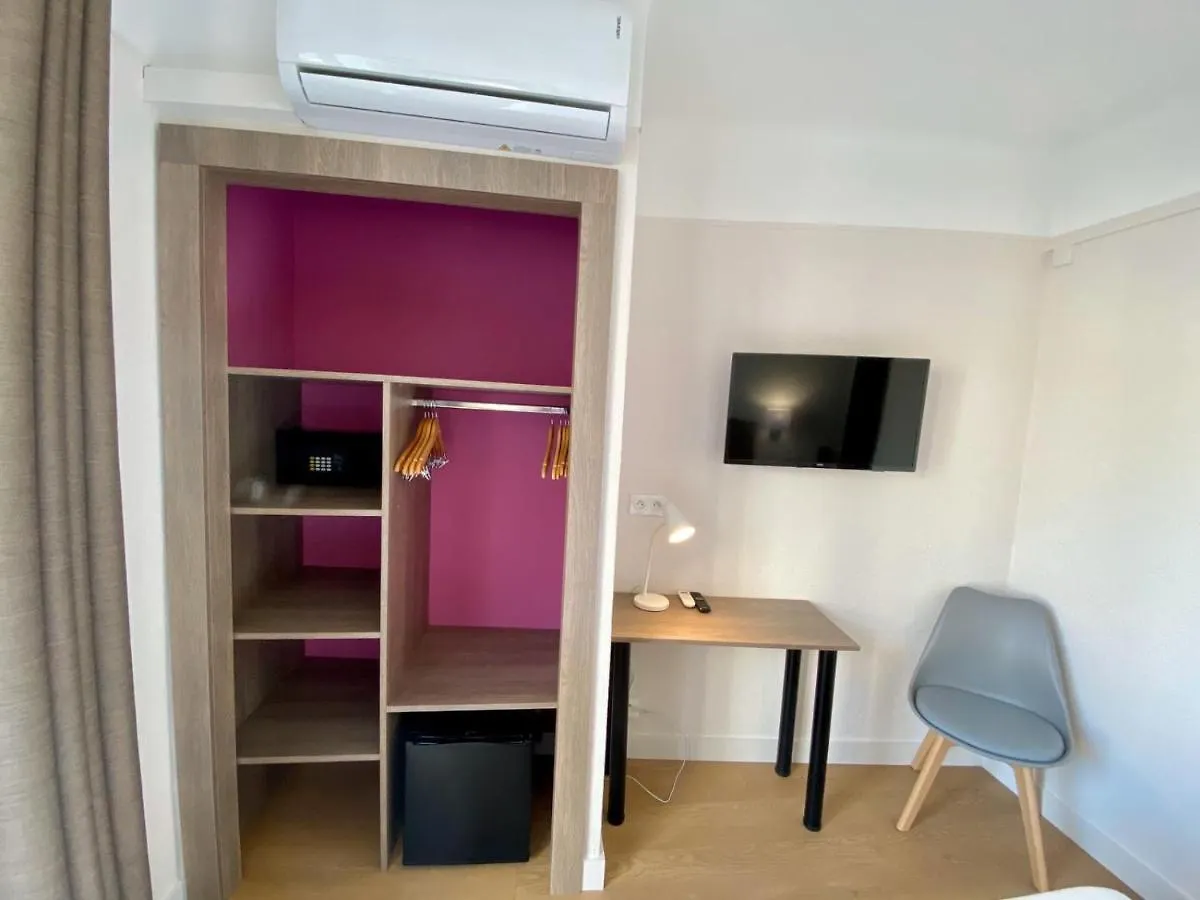 Hotel Courbet Juan-les-Pins