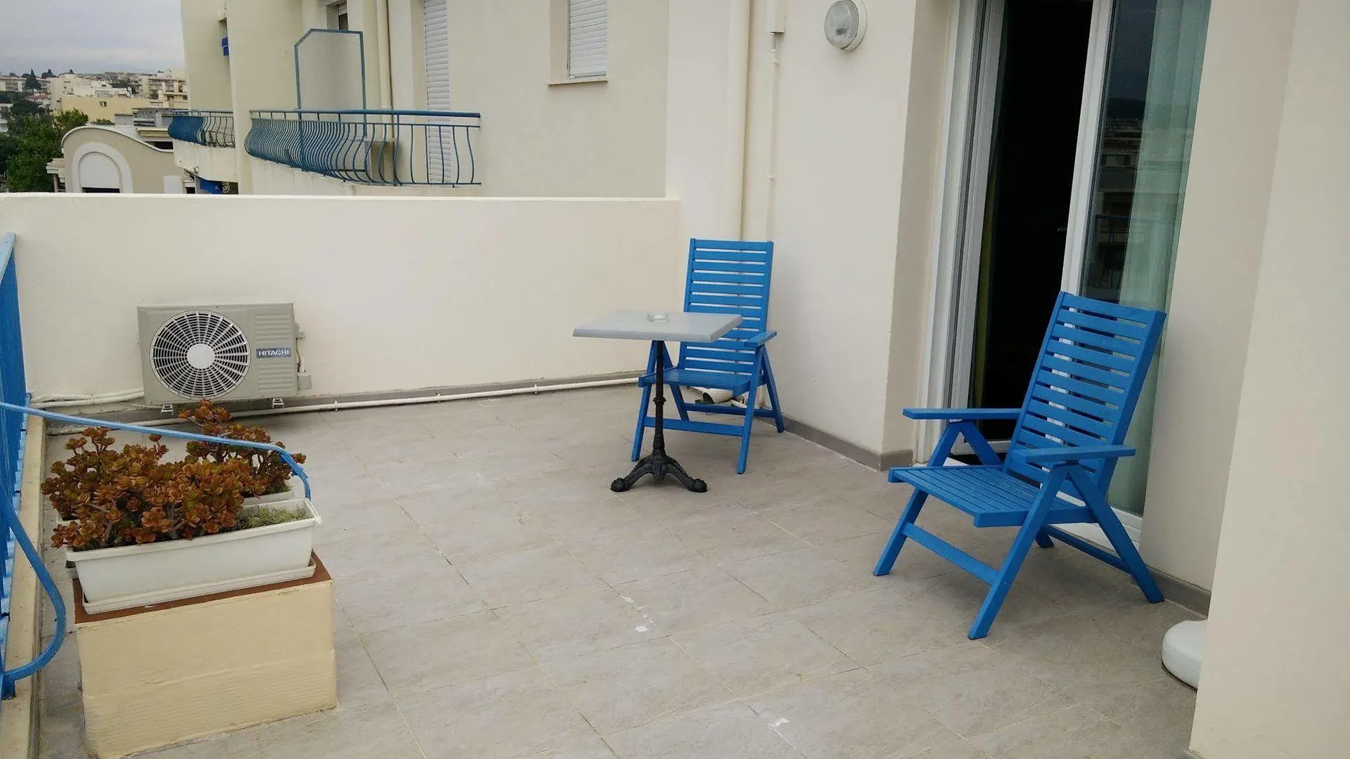 Hotel Courbet Juan-les-Pins 3*,  Fransa