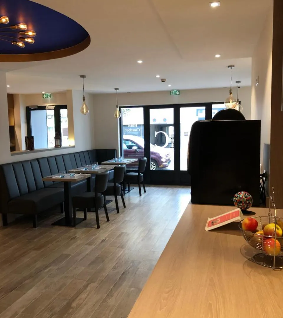 Hotel Courbet Juan-les-Pins
