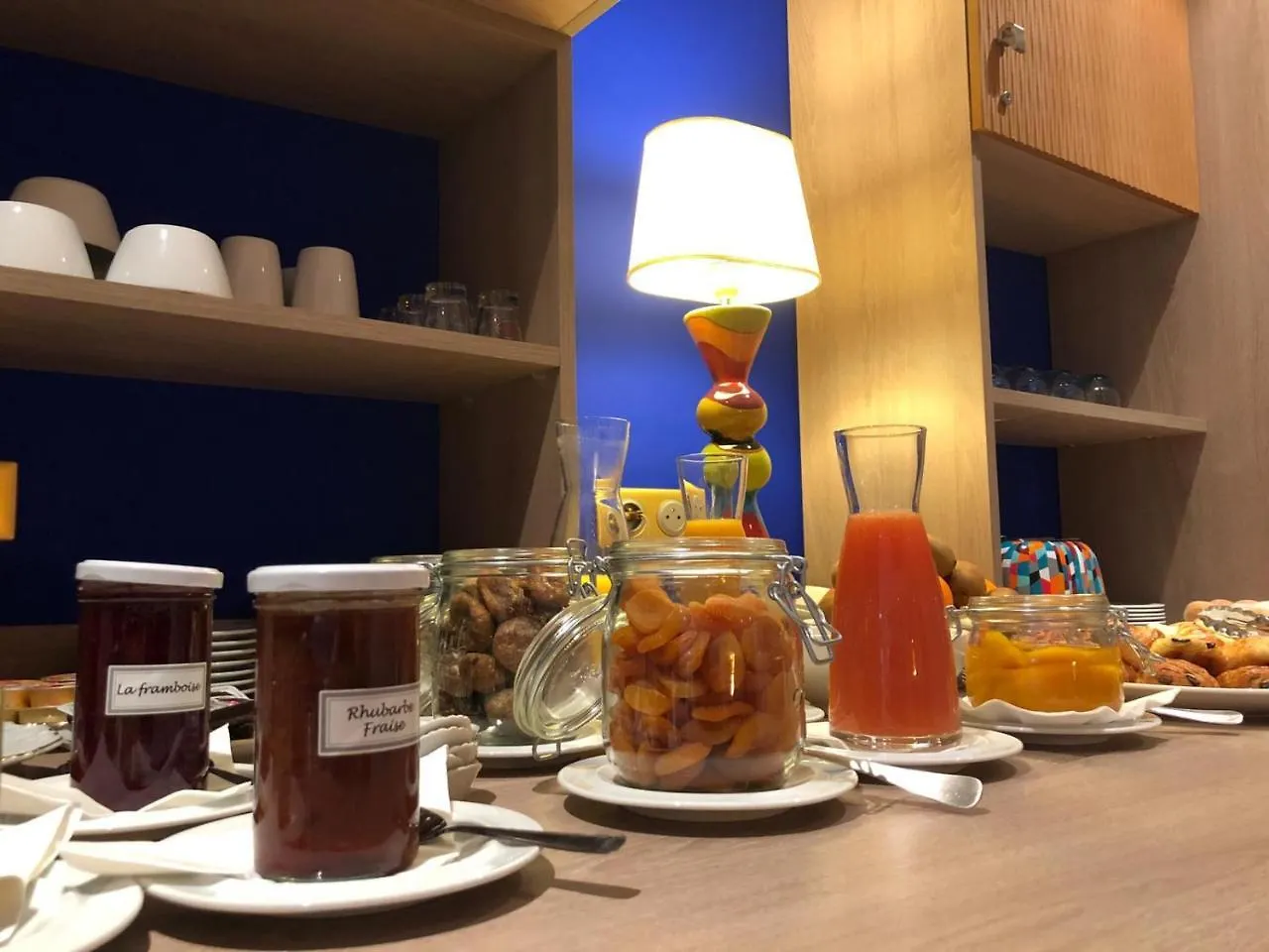 Hotel Courbet Juan-les-Pins
