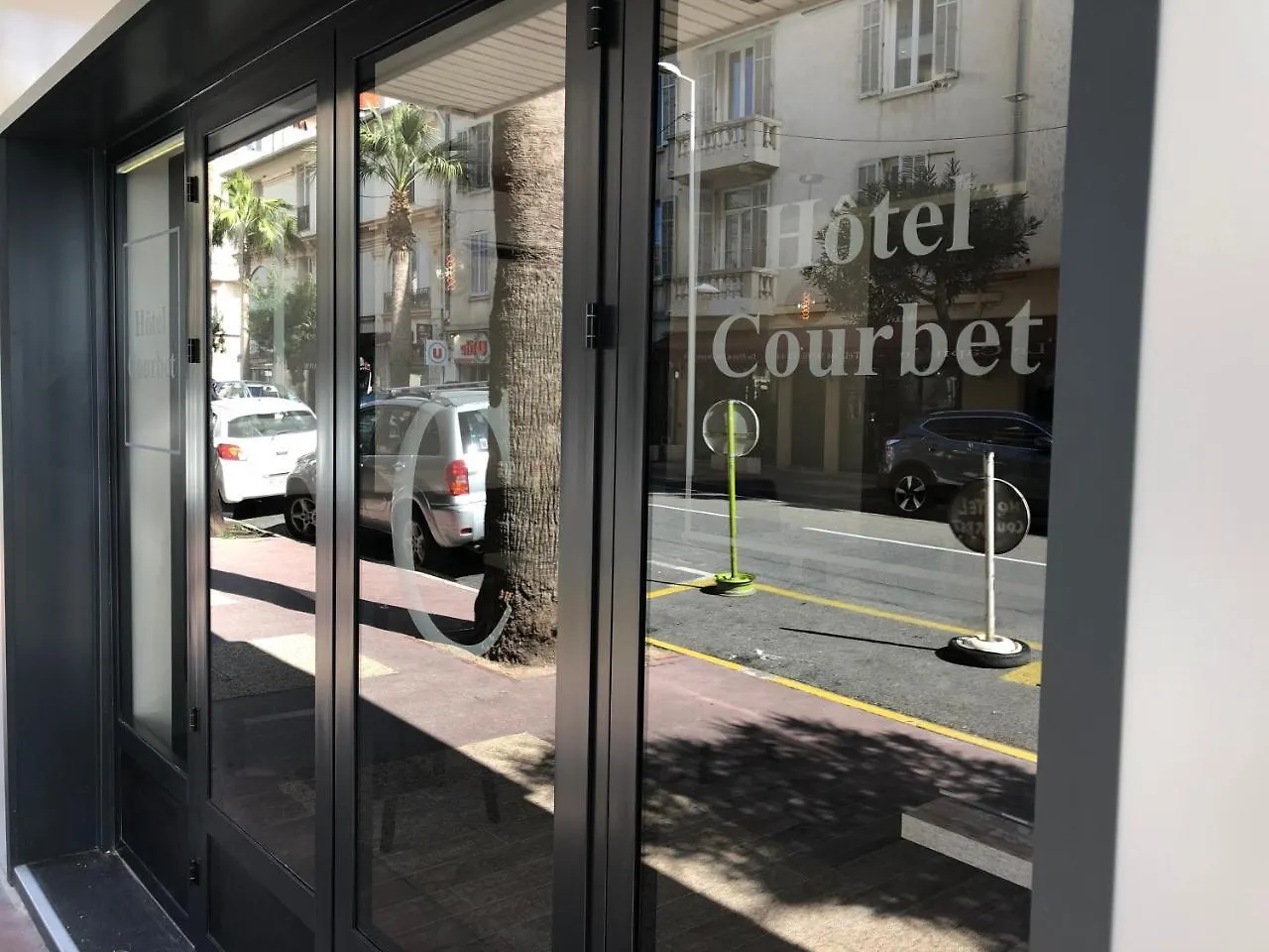 Hotel Courbet Juan-les-Pins
