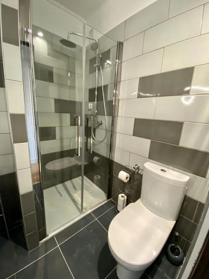 Hotel Courbet Juan-les-Pins 3*,